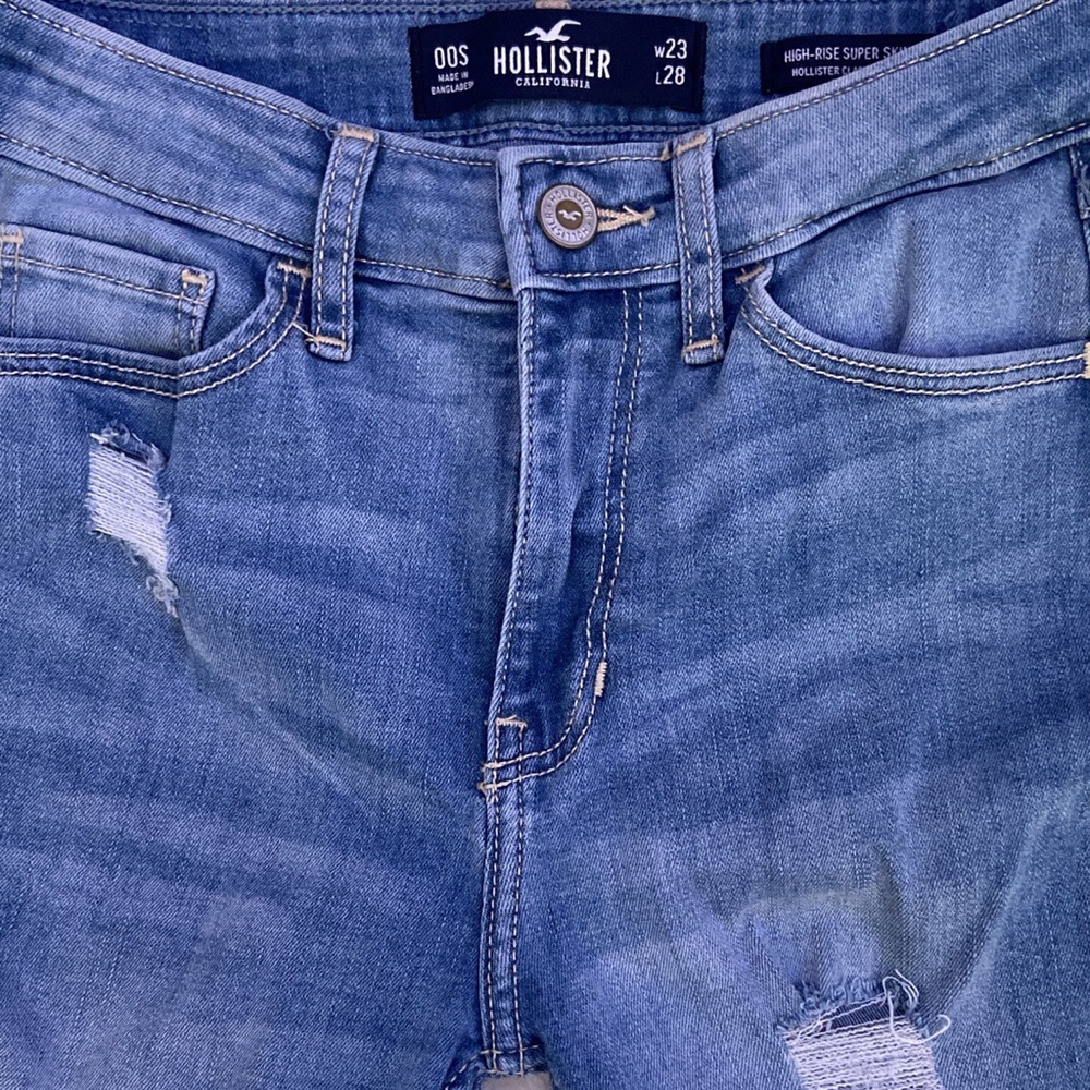 high waisted blue skinny jeans
